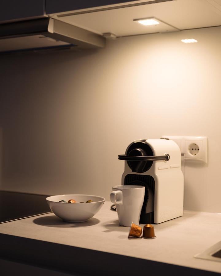 Apartment Stylish & Modern - Private Garden & Free Parking Wien